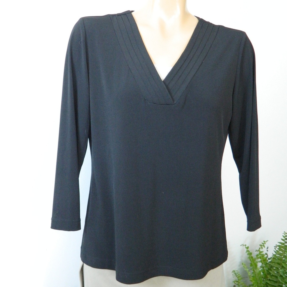 Chico's V-Neck Top Womens Size 1 Black Pleated Trim 3/4 Sleeve Jersey Blouse